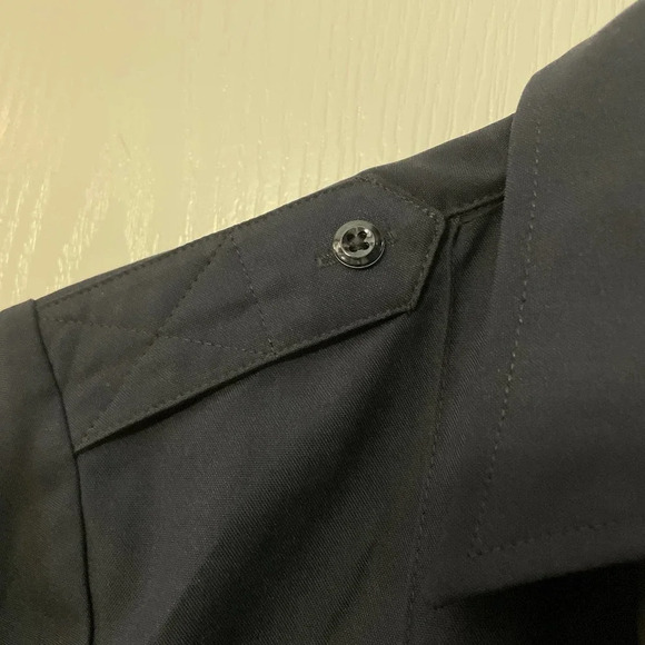 Blauer Dark Navy Uniform Shirt Men’s Size 32R NWT - Picture 6 of 6